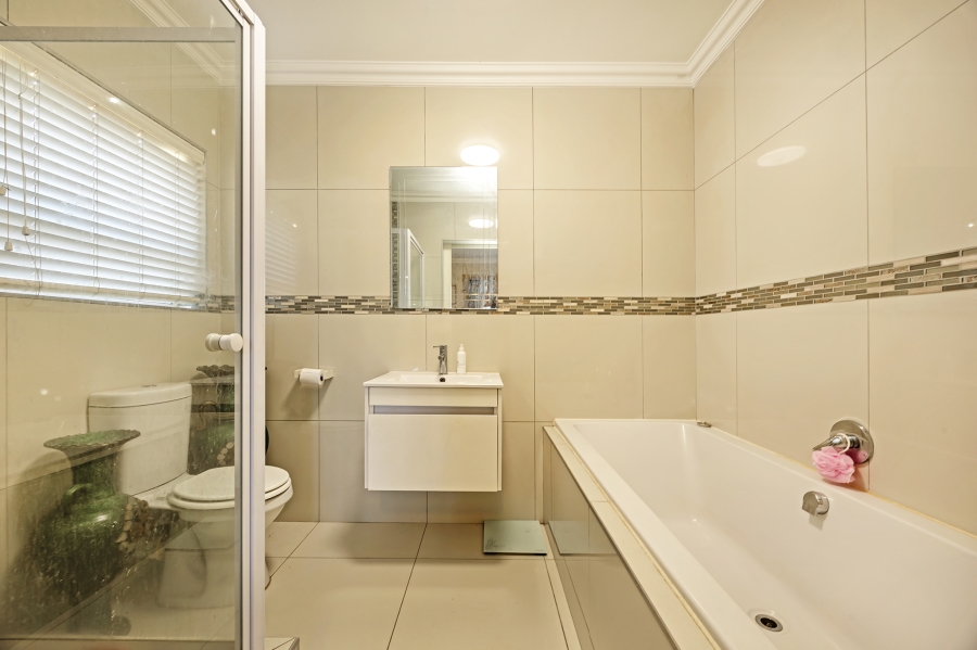 3 Bedroom Property for Sale in Zonnendal Western Cape